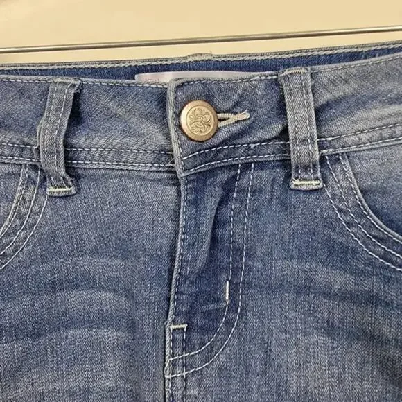 No Boundaries Denim Shorts Blue Mid Rise Women Size 5 Cotton Blend Stretch Jean - Picture 3 of 8